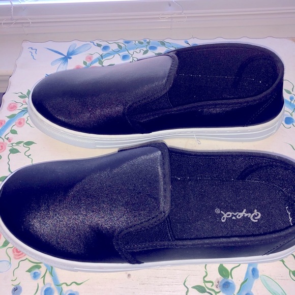 Qupid Shoes - Satin Black Slip On Sneakers
